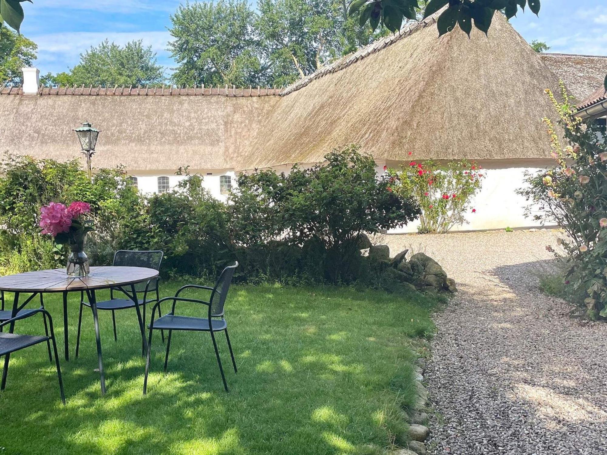 Holiday Home Varnaeshoved Обенро Экстерьер фото